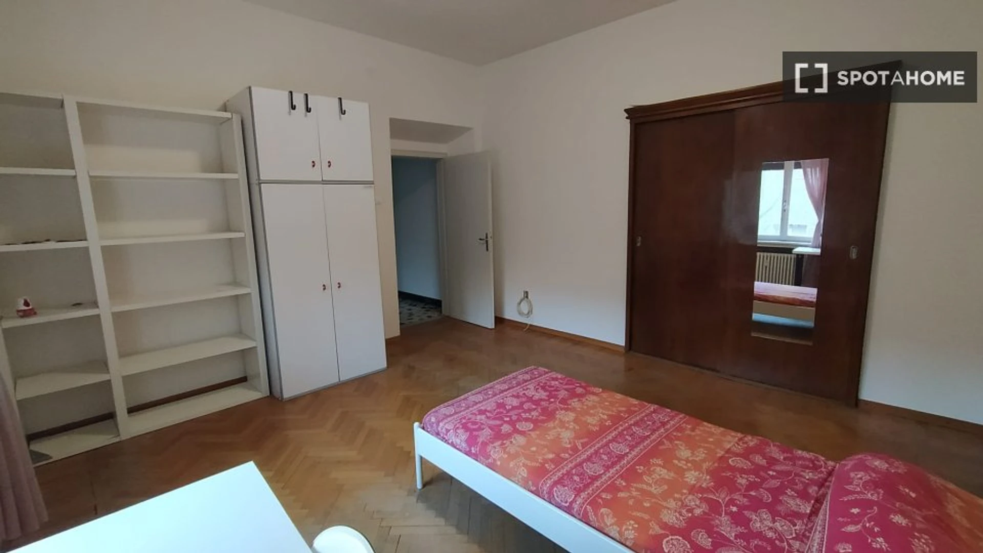 Helles Privatzimmer in Trient