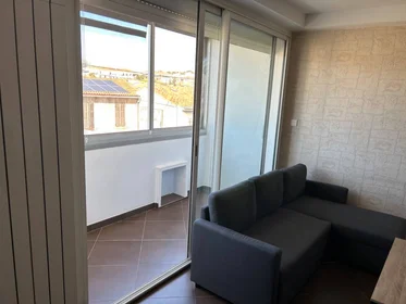 Private room at Marseille, 13013, image 1 of 10