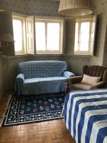 Quarto para alugar num apartamento partilhado em Coimbra