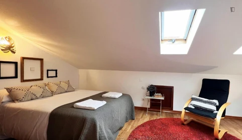 Quarto para alugar num apartamento partilhado em Coimbra