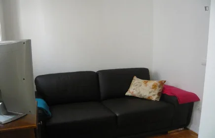 Habitación privada en Rua Eça de Queirós, imagen 9 de 28