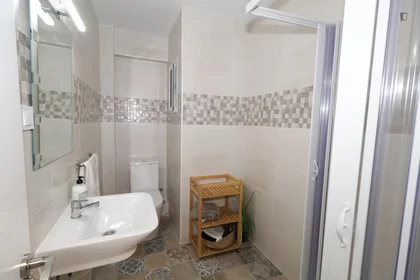 Prywatny pokój Carrer de Pintor Ferrandis, obraz 11 25