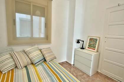 Bright private room in Valencia