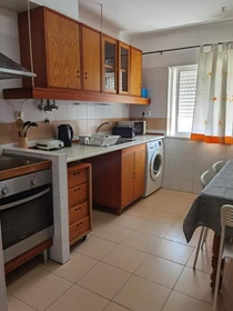 Room for rent with double bed Setúbal