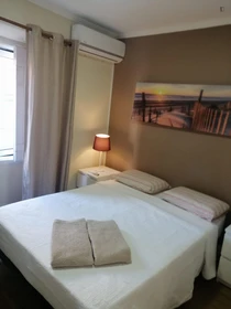 Alojamiento de 2 dormitorios en Setubal