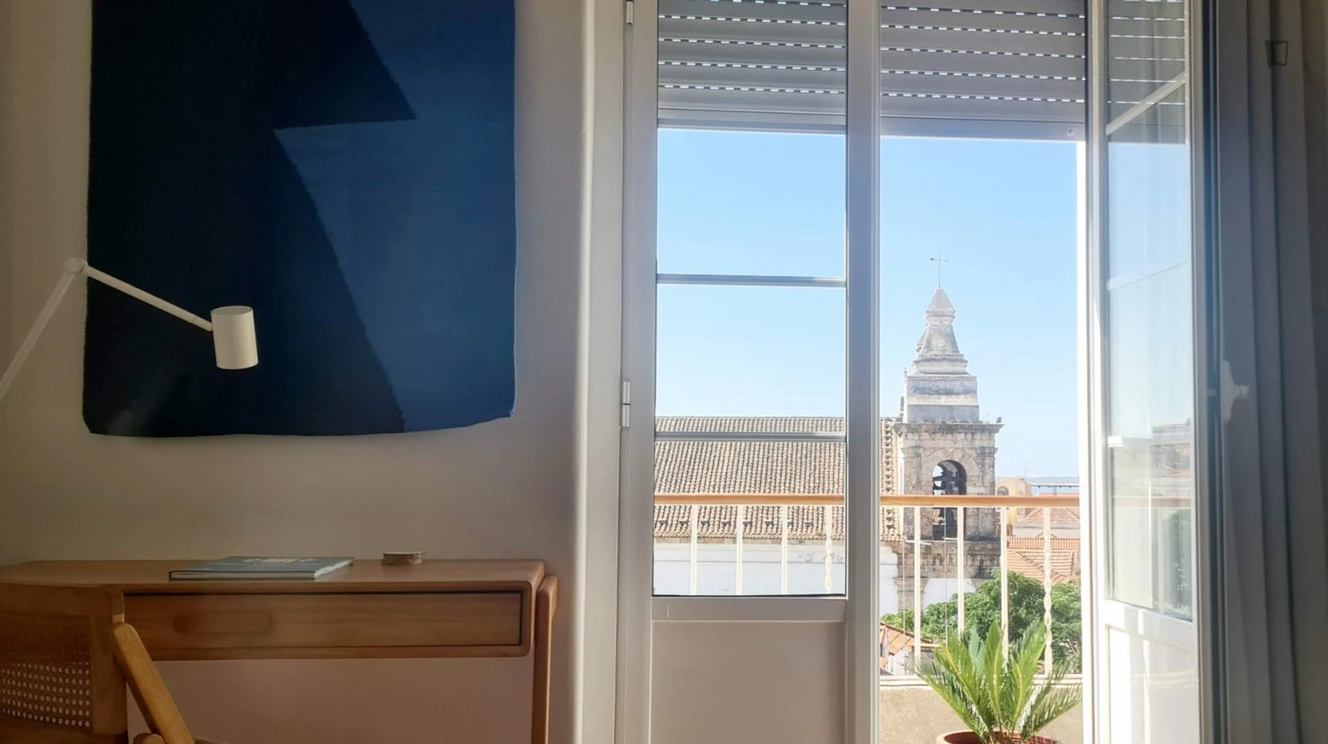 Camera per studenti economica con posizione comoda a 