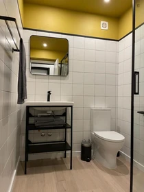 Cheap private room in Setúbal