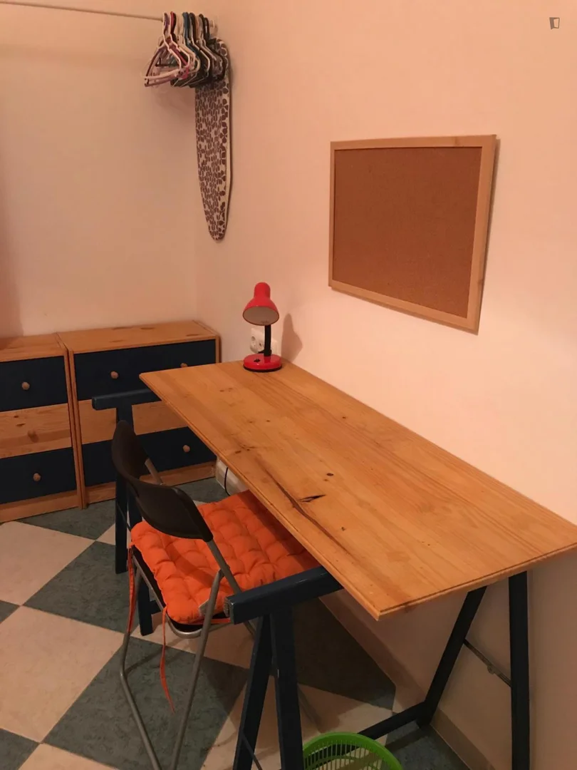 Komfortables und geräumiges Studentenzimmer in 