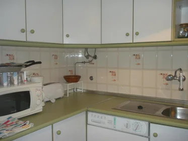 Quarto privado em Calle Doctor Marañón, imagem 3 de 37