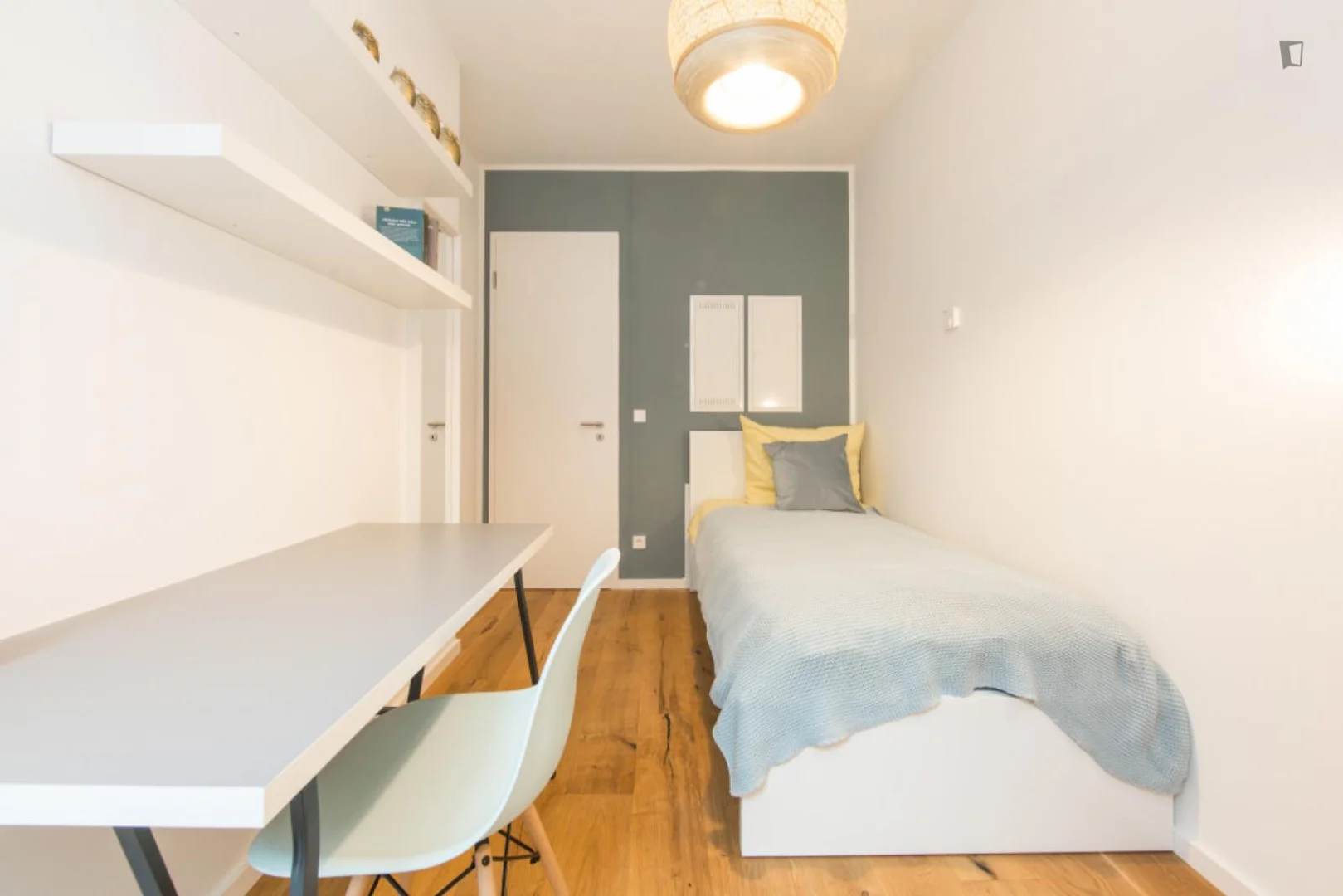 Habitación para estudiantes en  con área de estudio y facilidades compartidas
