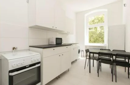 Quarto privado em Hermann Str., imagem 4 de 15