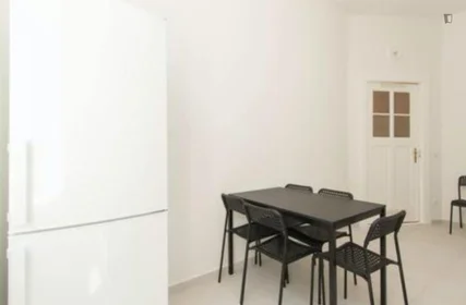 Quarto privado em Hermann Str., imagem 5 de 15