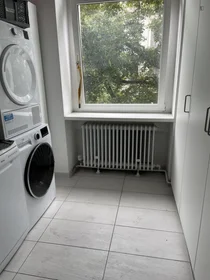 Quarto privado em Hermann Str., imagem 9 de 15