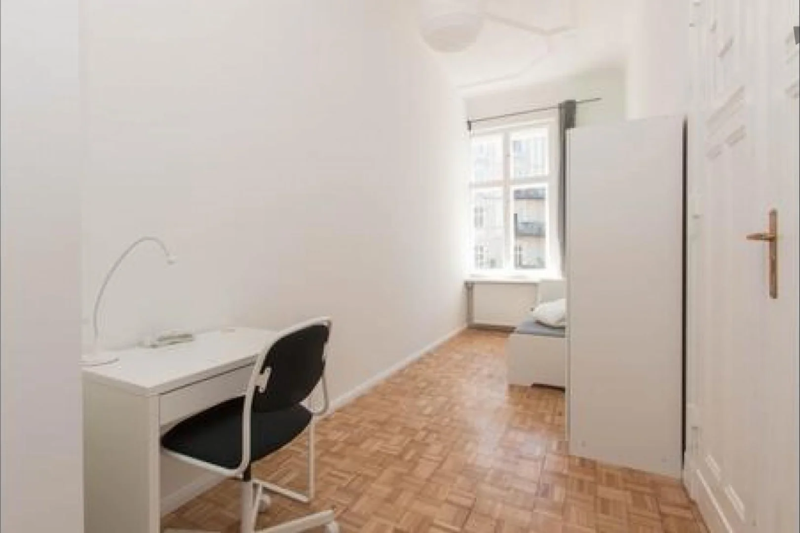 Quarto amigo do estudante em  com comodidades modernas