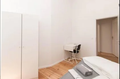 Quarto privado em Hermann Str., imagem 2 de 15