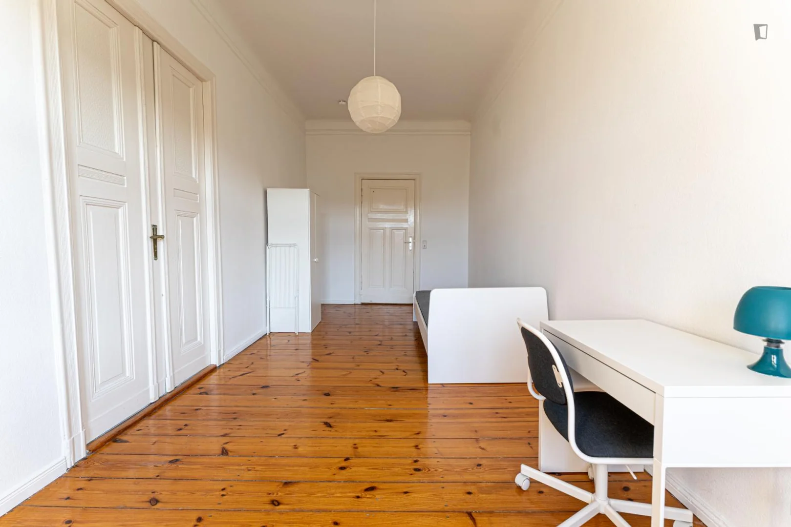 Room for rent in student apartment in , fully furnished