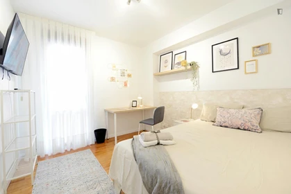 Renting rooms by the month in Bilbao