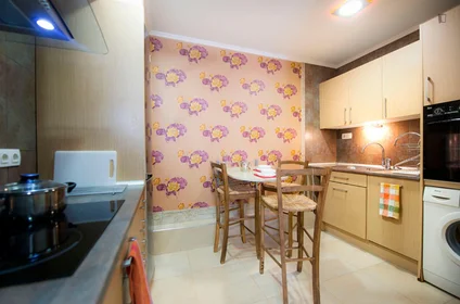 Private room at Iparraguirre Kalea, image 11 of 30