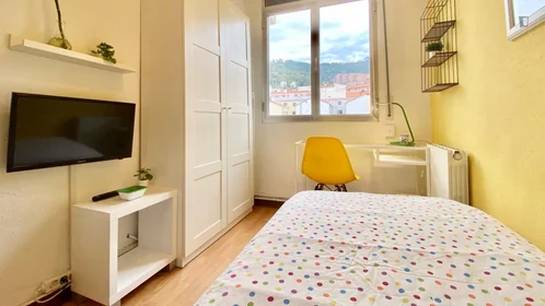 Chambre privée à calle Huertas De la Villa, image 4 de 19