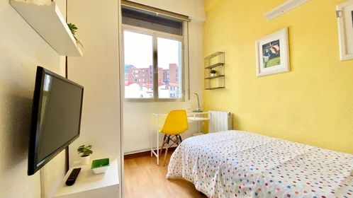 Chambre privée à calle Huertas De la Villa, image 5 de 19