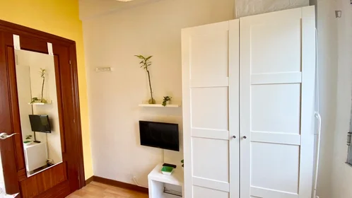 Chambre privée à calle Huertas De la Villa, image 7 de 19