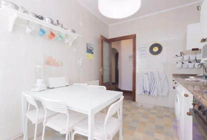 Chambre privée à calle Huertas De la Villa, image 9 de 19
