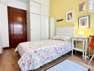 Chambre privée à calle Huertas De la Villa, image 7 de 24