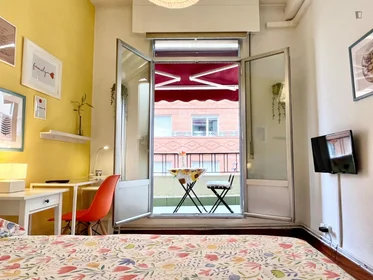 Chambre privée à calle Huertas De la Villa, image 9 de 24