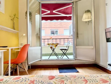 Chambre privée à calle Huertas De la Villa, image 10 de 24