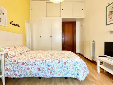 Chambre privée à calle Huertas De la Villa, image 6 de 20