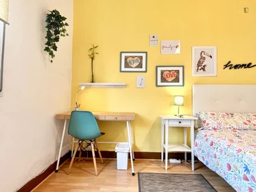 Chambre privée à calle Huertas De la Villa, image 8 de 20