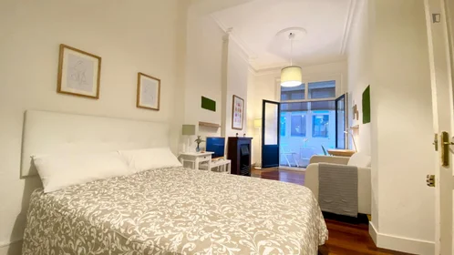 Chambre privée à Ledesma Musikariaren Kalea, image 1 de 20