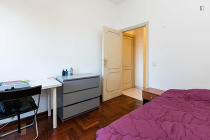 Stanza privata in Via Lero, immagine 2 di 16