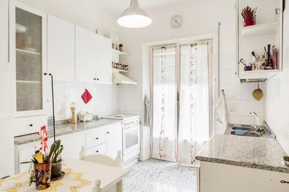 Private room at Via dell'Aquila Reale, image 4 of 17