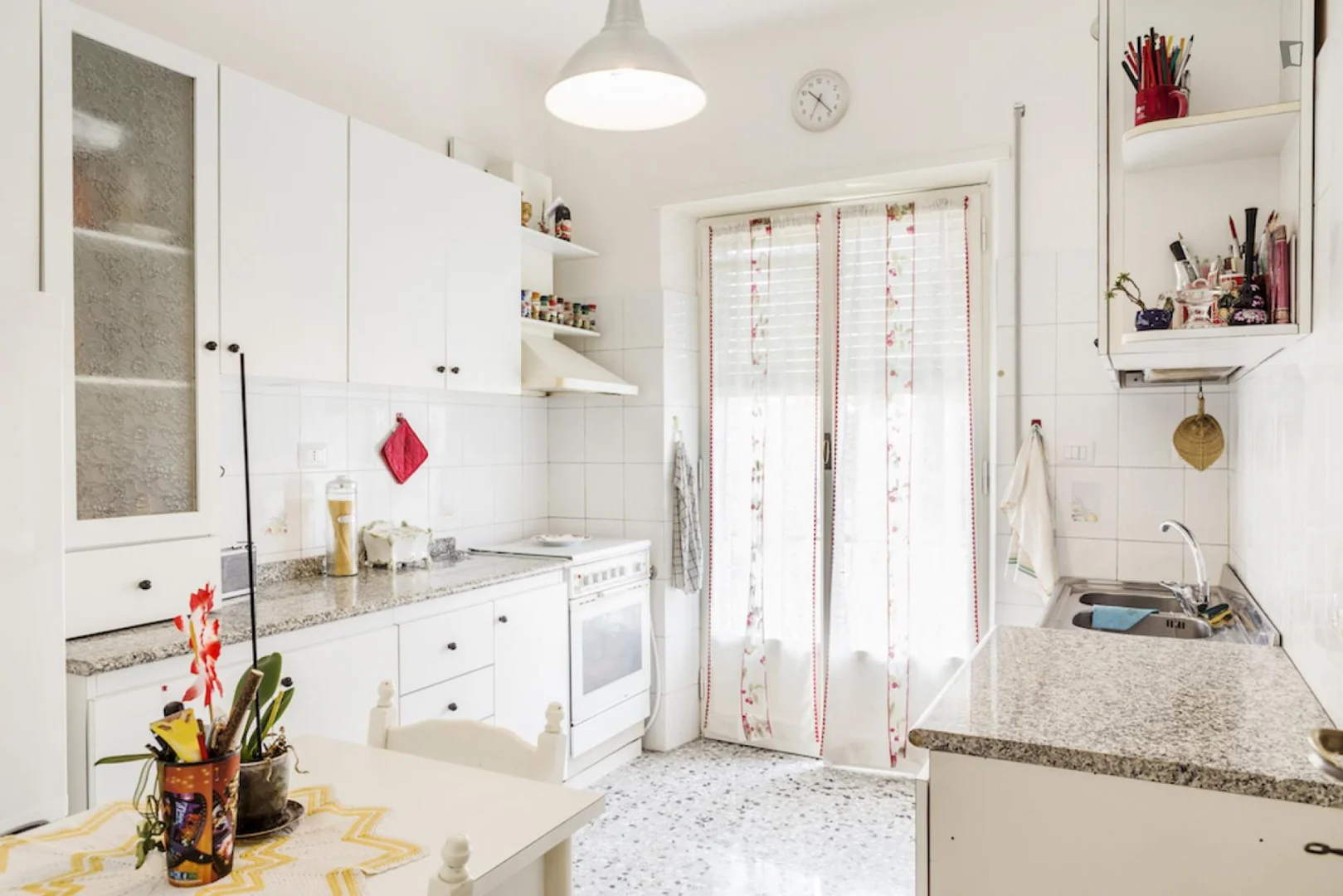 Budget-friendly student room close to campus in