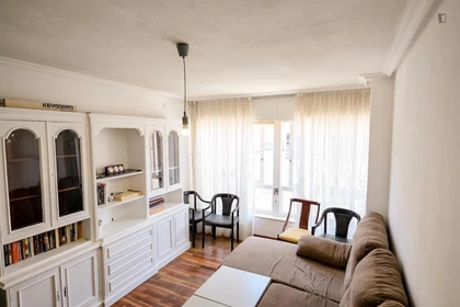 Habitación privada muy luminosa en Santiago De Compostela