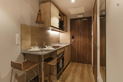 Private room in residence at Calle Portuetxe, image 4 of 16