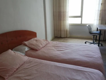 Room for rent with double bed pamplona-iruna