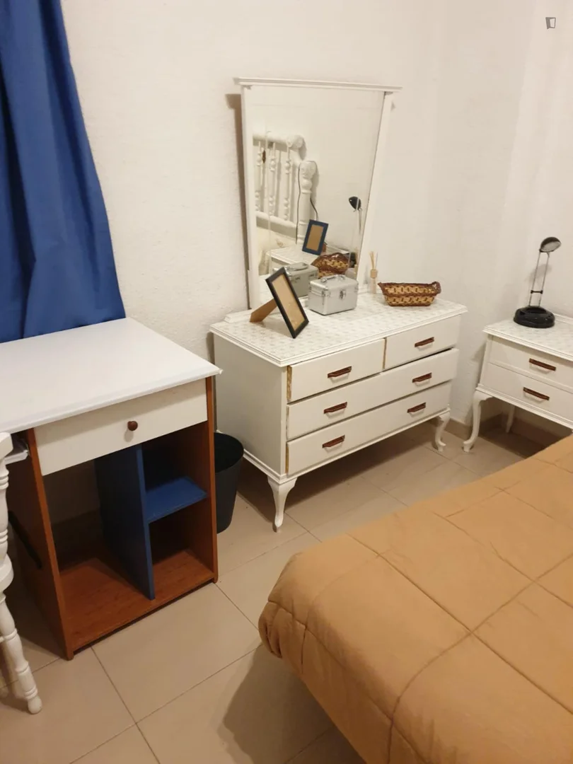 Student-friendly room in  with modern amenities