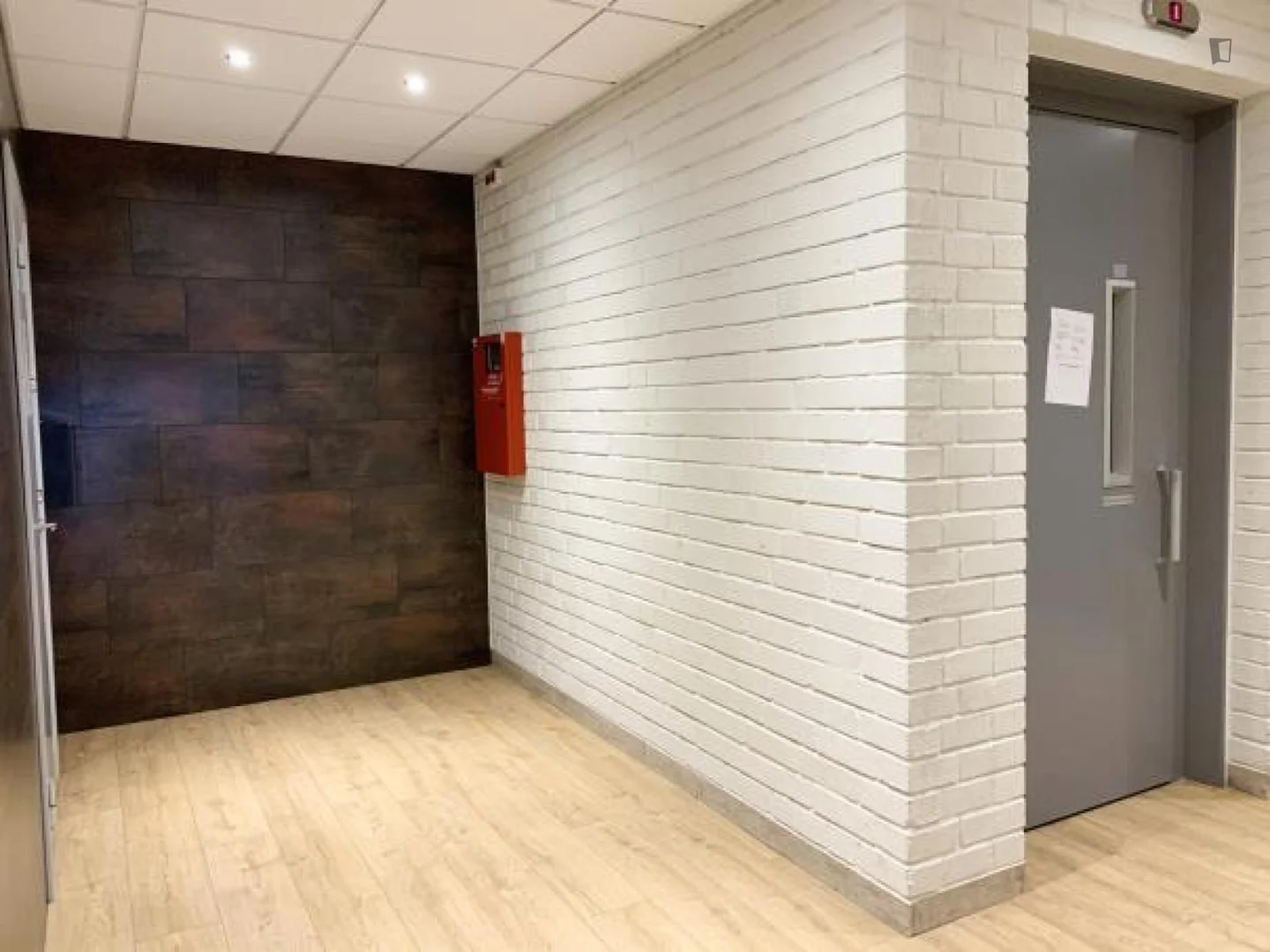 Modern student studio with complete amenities in 