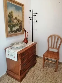Private room at Carrer Faust Morell, image 8 of 10