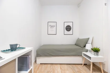 Quarto privado em Via Domenico Piacentino, imagem 1 de 16
