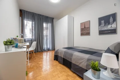 Quarto privado em Via Domenico Piacentino, imagem 2 de 16