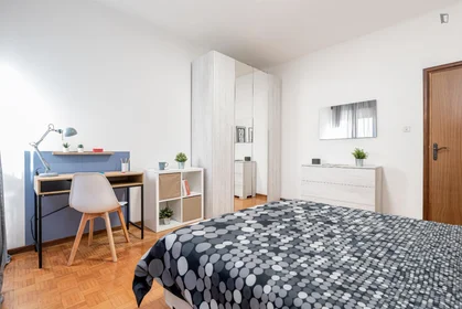 Quarto privado em Via Domenico Piacentino, imagem 1 de 17
