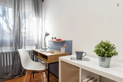 Quarto privado em Via Domenico Piacentino, imagem 2 de 17