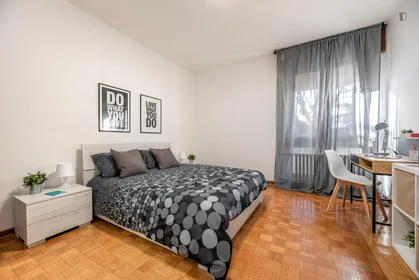 Quarto privado em Via Domenico Piacentino, imagem 3 de 17