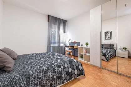 Quarto privado em Via Domenico Piacentino, imagem 4 de 17