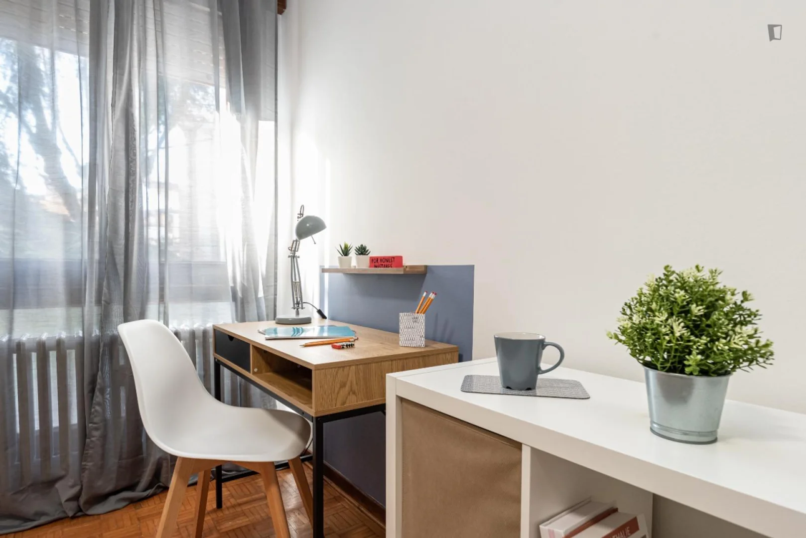 Quarto acolhedor para estudantes disponível em 