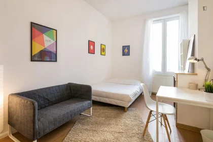 Private room at Rue Villebois Mareuil, image 1 of 10