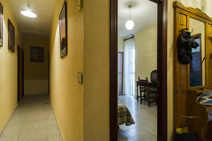 Quarto privado em Paseo de S. Antonio, imagem 14 de 17